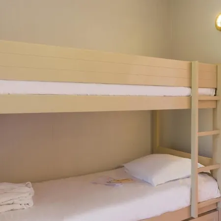 Cannes S4pers Sel Resort