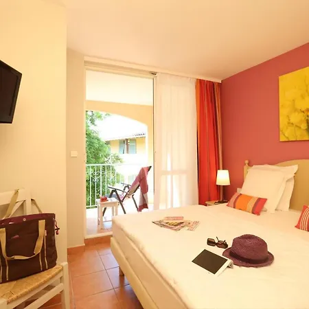 Cannes S4pers Sel Resort *
